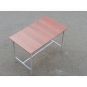 Столы на металлокаркасе
